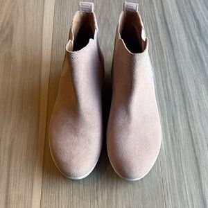 FitFlop Women's Super Chelsea Light Pink Ankle Boots Size 6.5